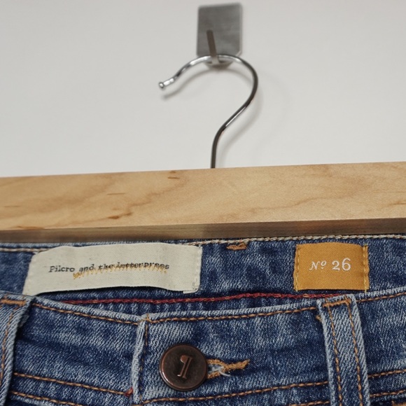 Pilcro | Lightly Distressed Jeans Light Wash | 26 - Picture 5 of 6